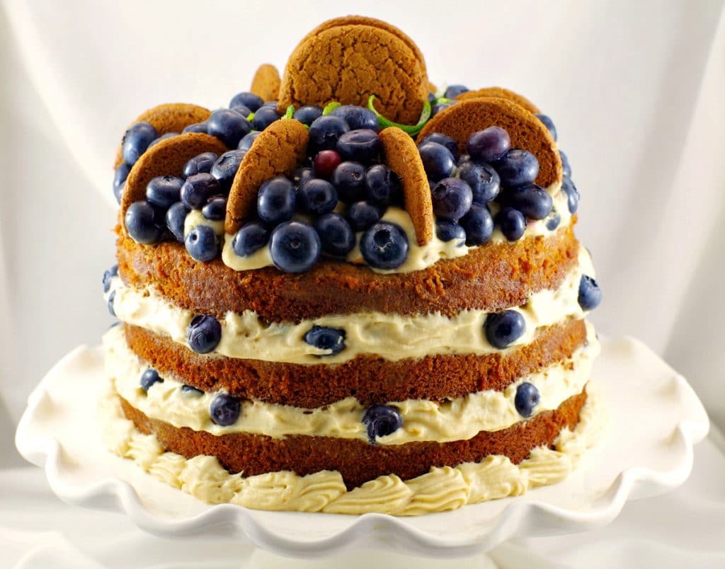 Old-Fashioned-Gingerbread-Cake-recipe-with-blueberry-cookie-butter-filling