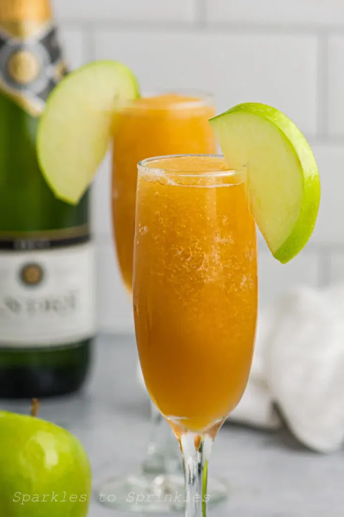 Apple-Cider-Mimosa cocktail