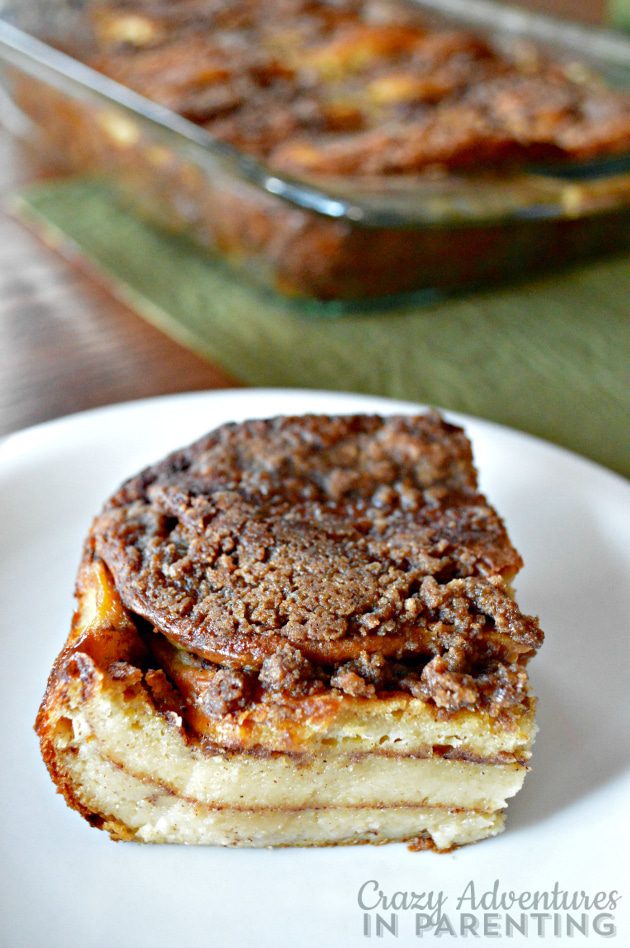 Cinnamon-Roll-Pancake-Bake-plated