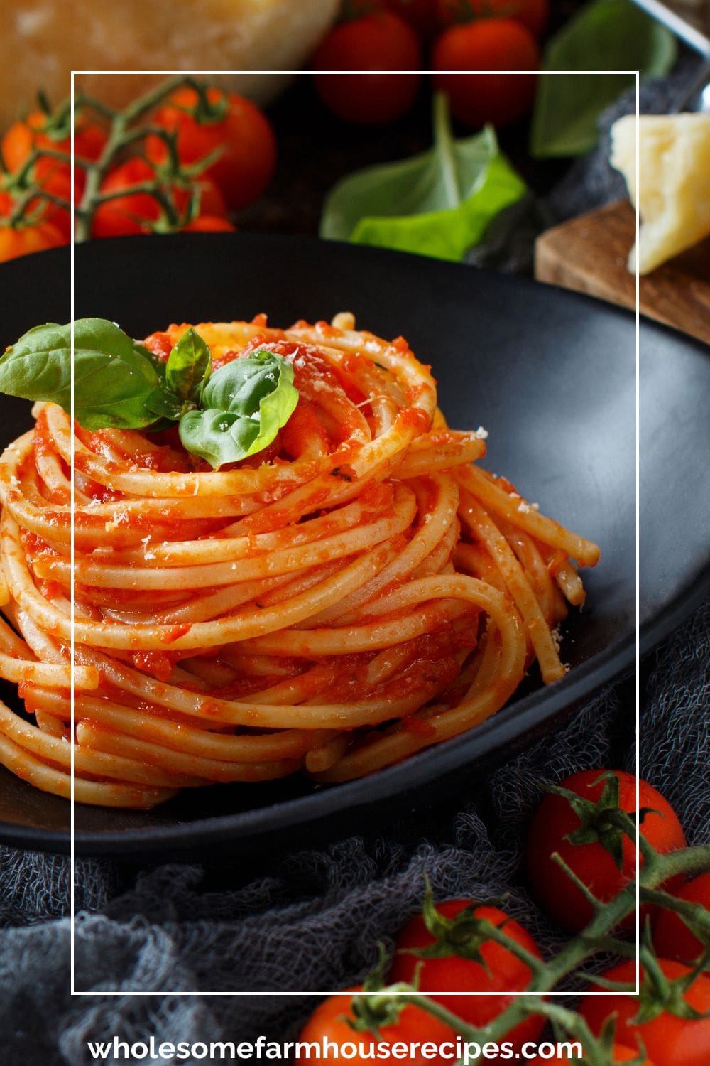 Spaghetti with Tomato Pasta Sauce